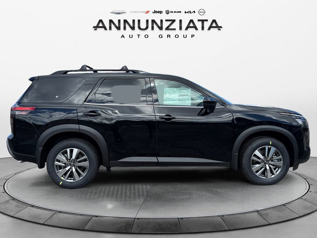 New 2026 Nissan Pathfinder SL image 6
