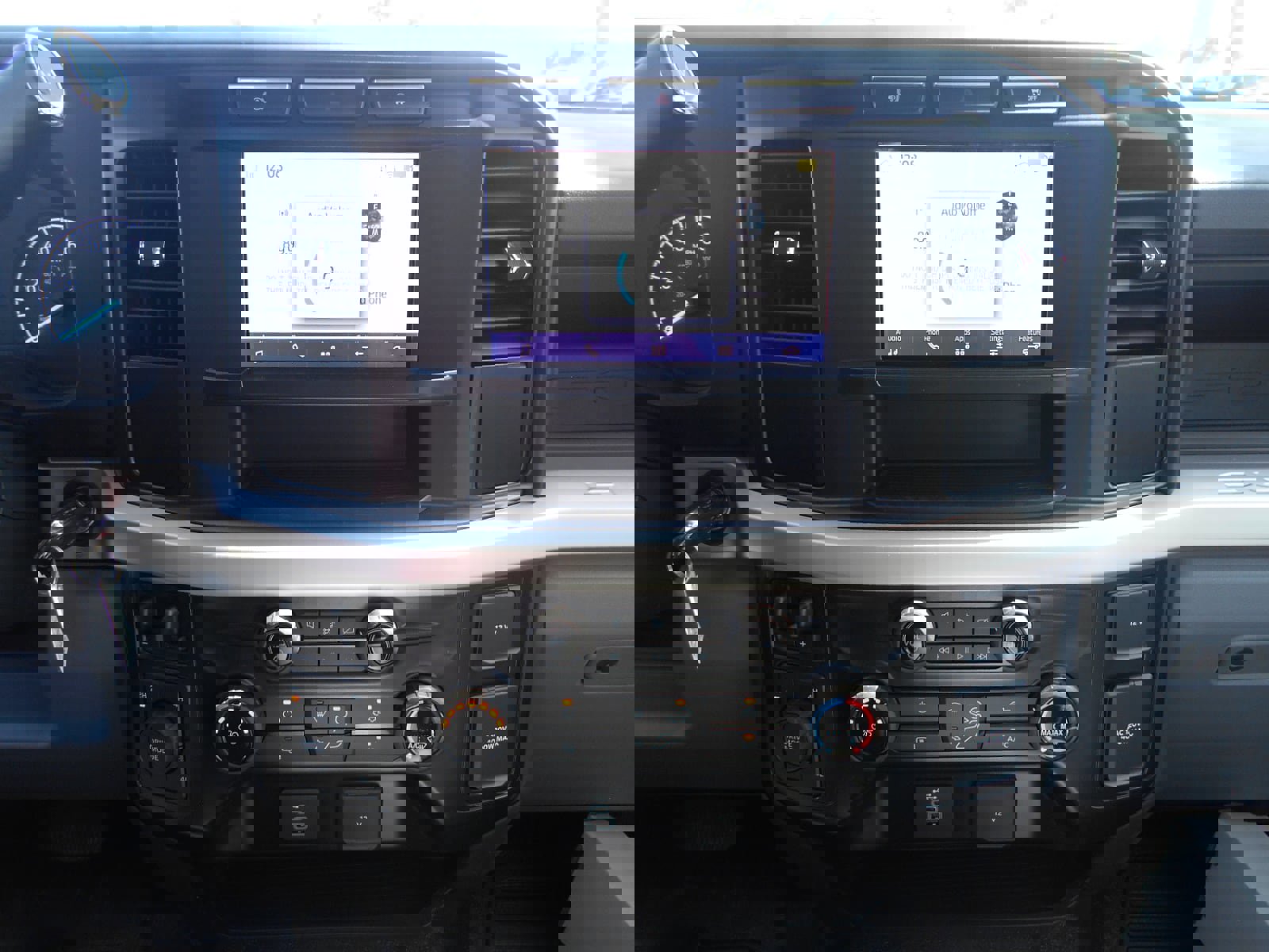 Used 2024 Ford F550 4x4 Regular Cab Super Duty image 7