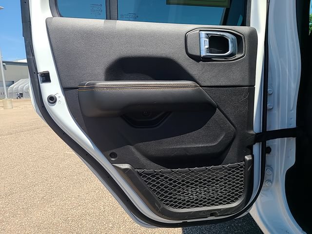 Used 2025 Jeep Wrangler Unlimited Sahara AWD/4WD image 22