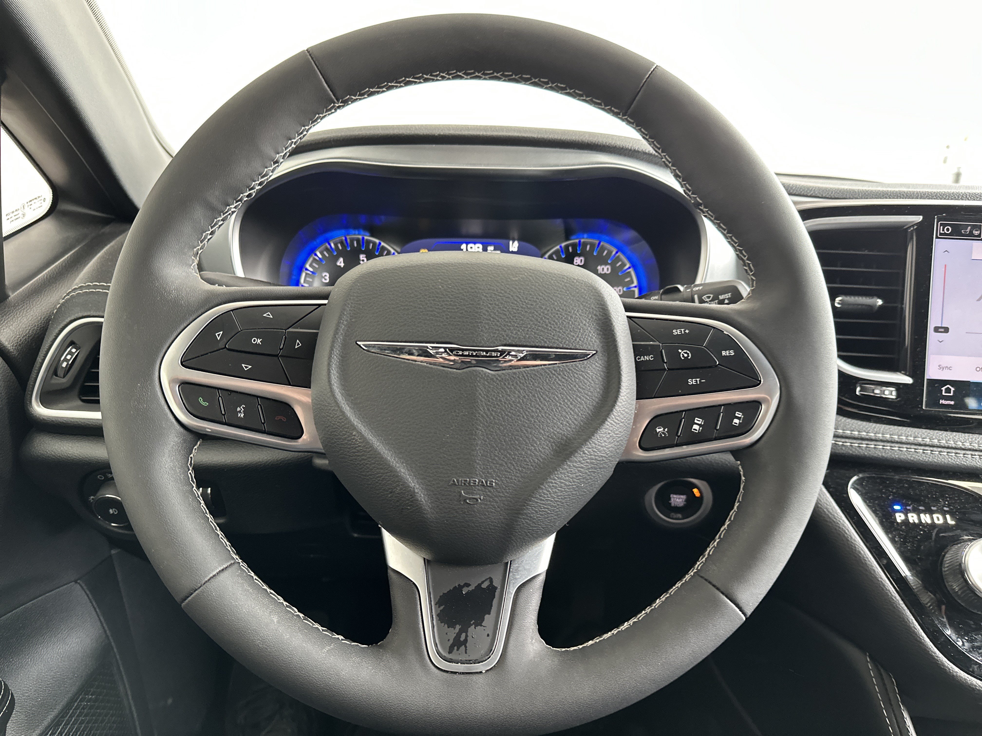 Used 2026 Chrysler Pacifica Limited FWD image 16