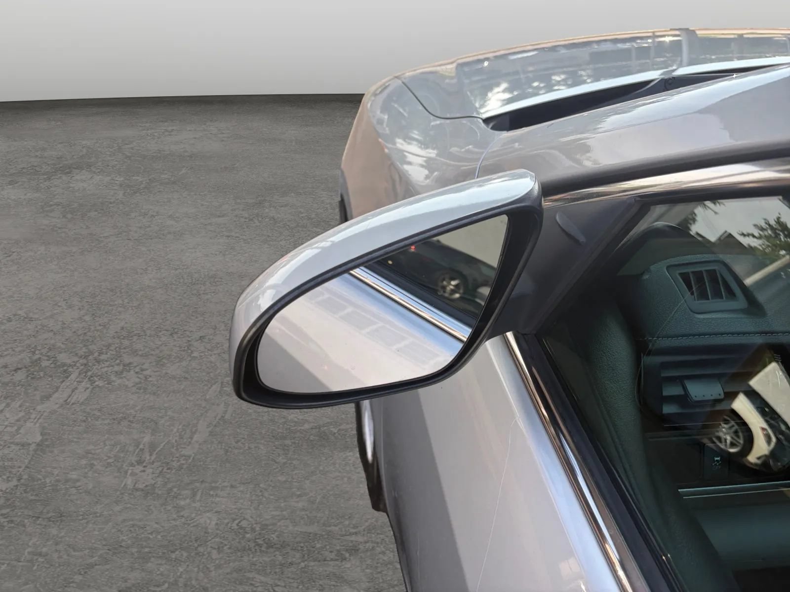 Used 2012 Toyota Camry LE FWD image 30