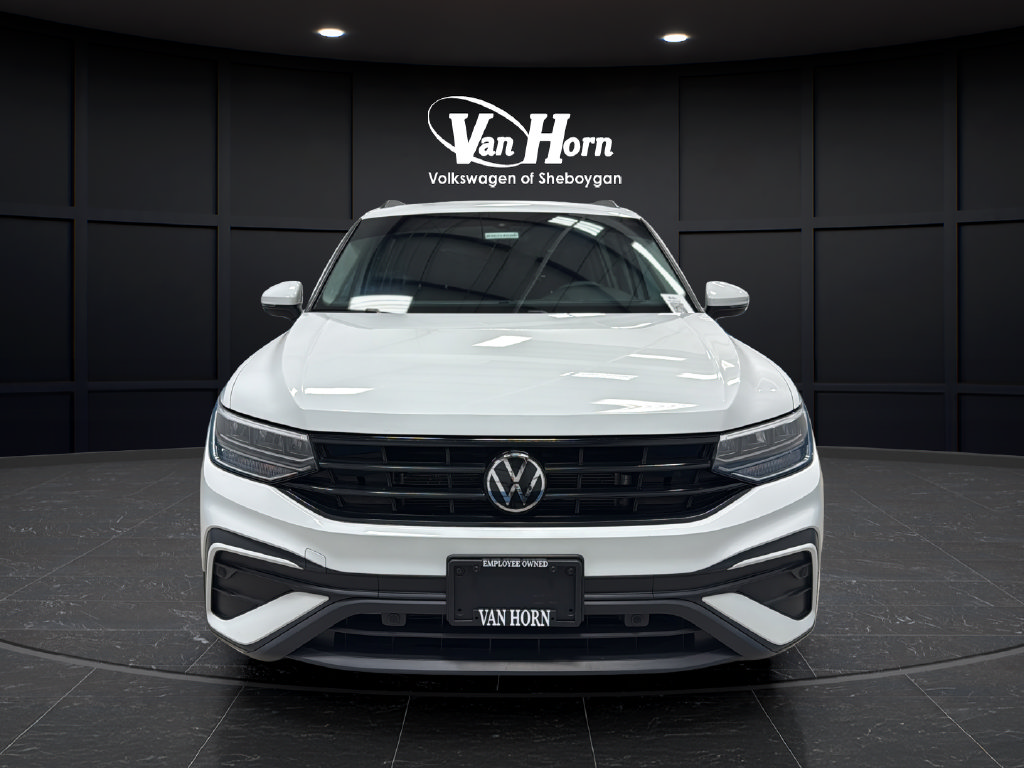 Used 2023 Volkswagen Tiguan S FWD image 2