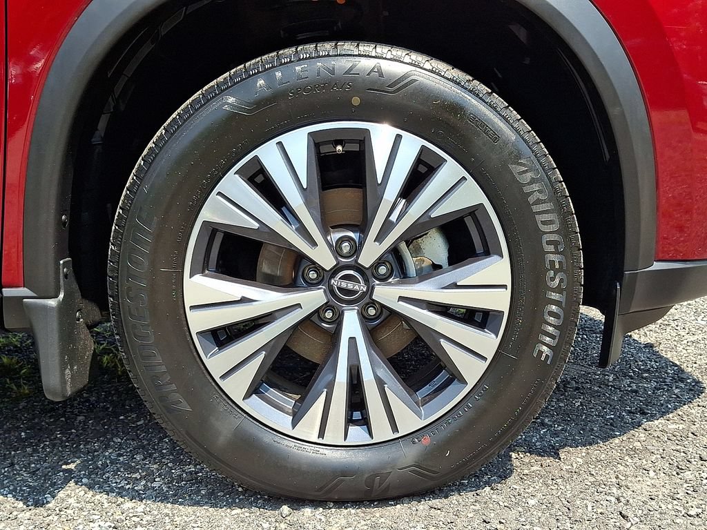 Certified 2023 Nissan Rogue SV AWD/4WD image 9
