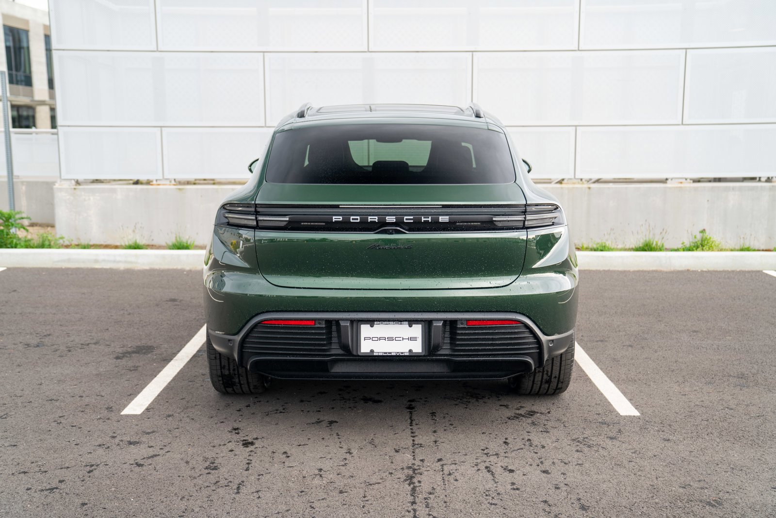 Certified 2025 Porsche Macan 4 Electric image 7