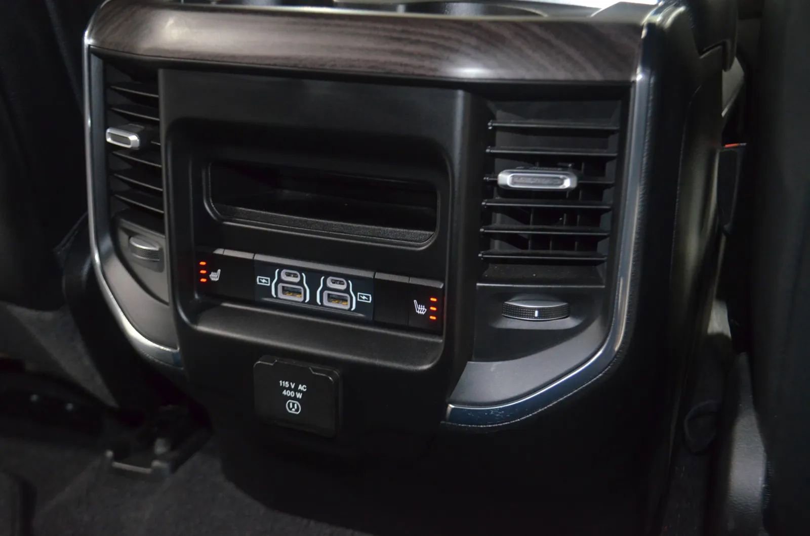 Used 2025 RAM 1500 Laramie image 19