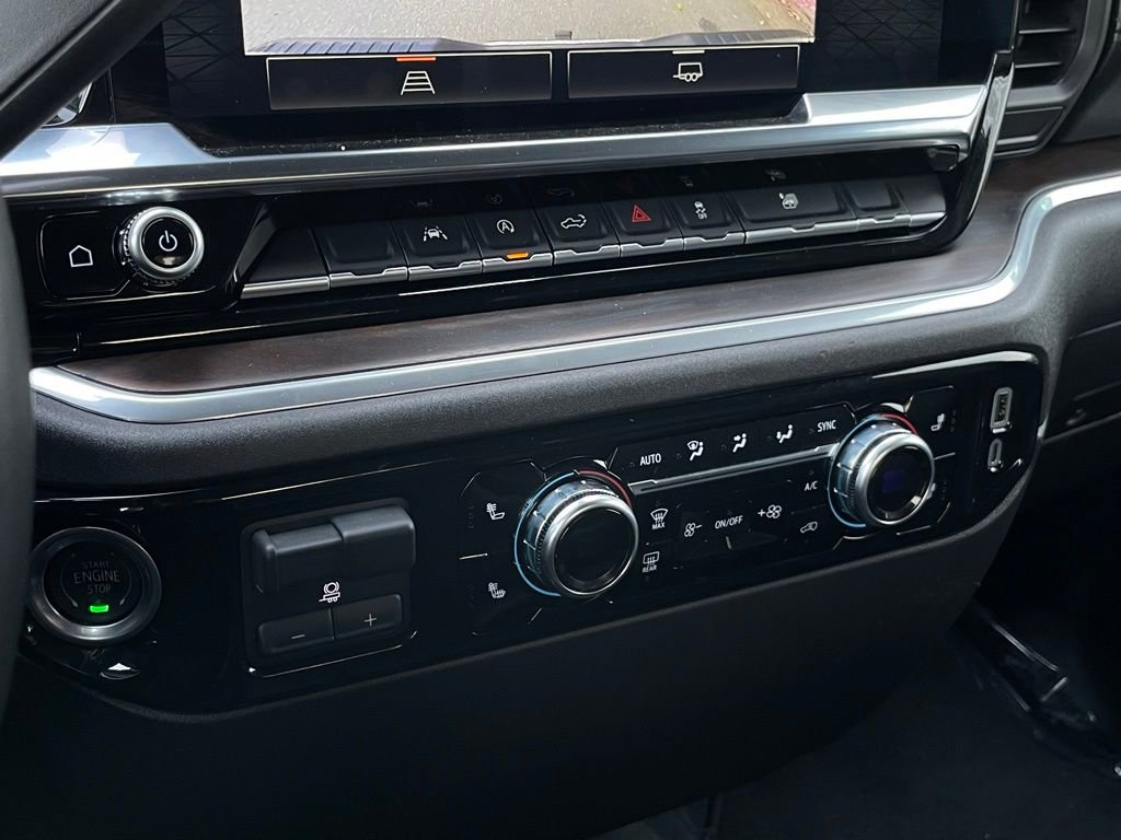 Used 2025 GMC Sierra 1500 SLT AWD/4WD image 19