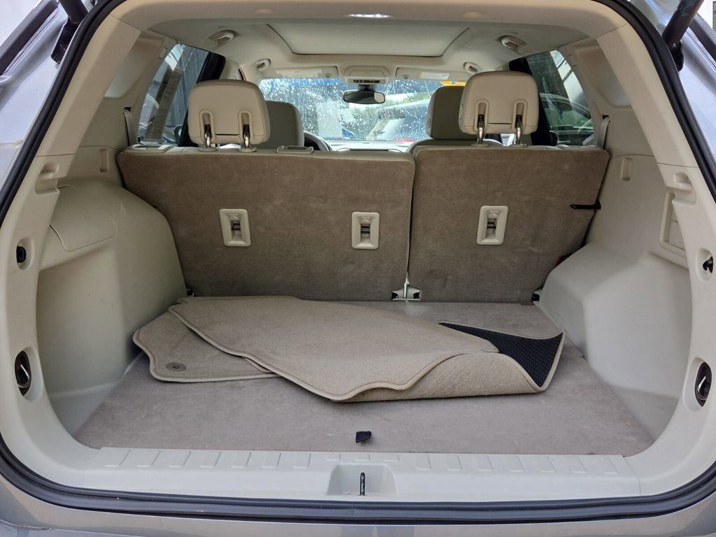 Used 2019 GMC Terrain Denali w/ Advanced Safety Package image 16