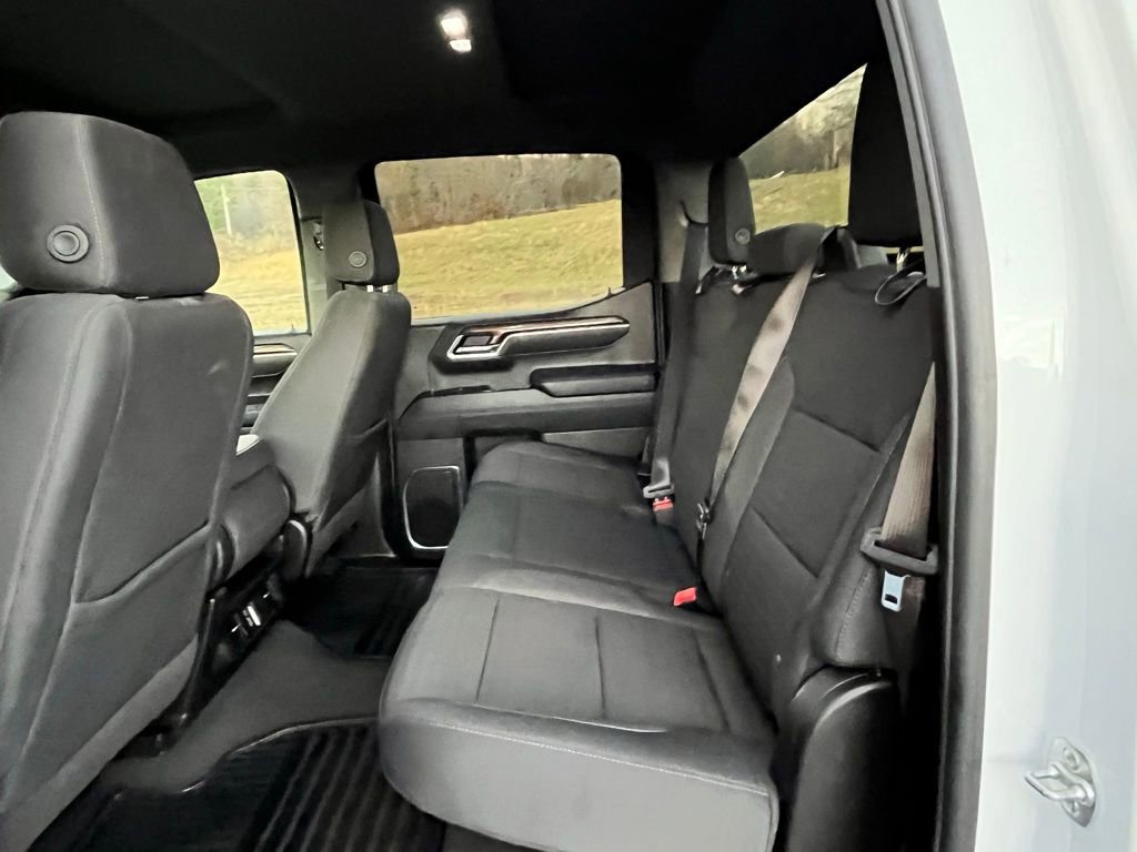 Used 2025 Chevrolet Silverado 1500 LT image 14