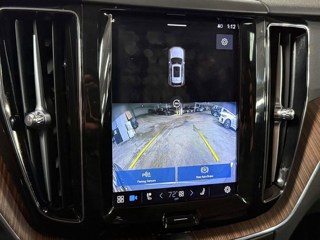 Used 2023 Volvo XC60 T8 Plus image 7