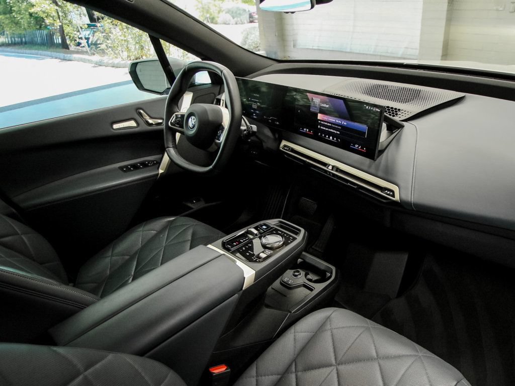 Used 2024 BMW iX xDrive50 w/ Premium Package AWD/4WD image 14