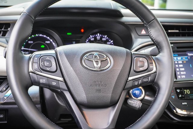 Used 2018 Toyota Avalon Limited image 14