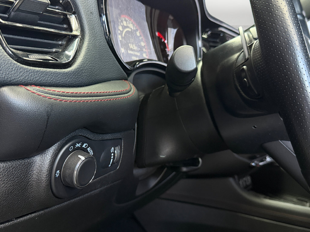 Used 2025 Dodge Durango R/T w/ Blacktop Package AWD/4WD image 17