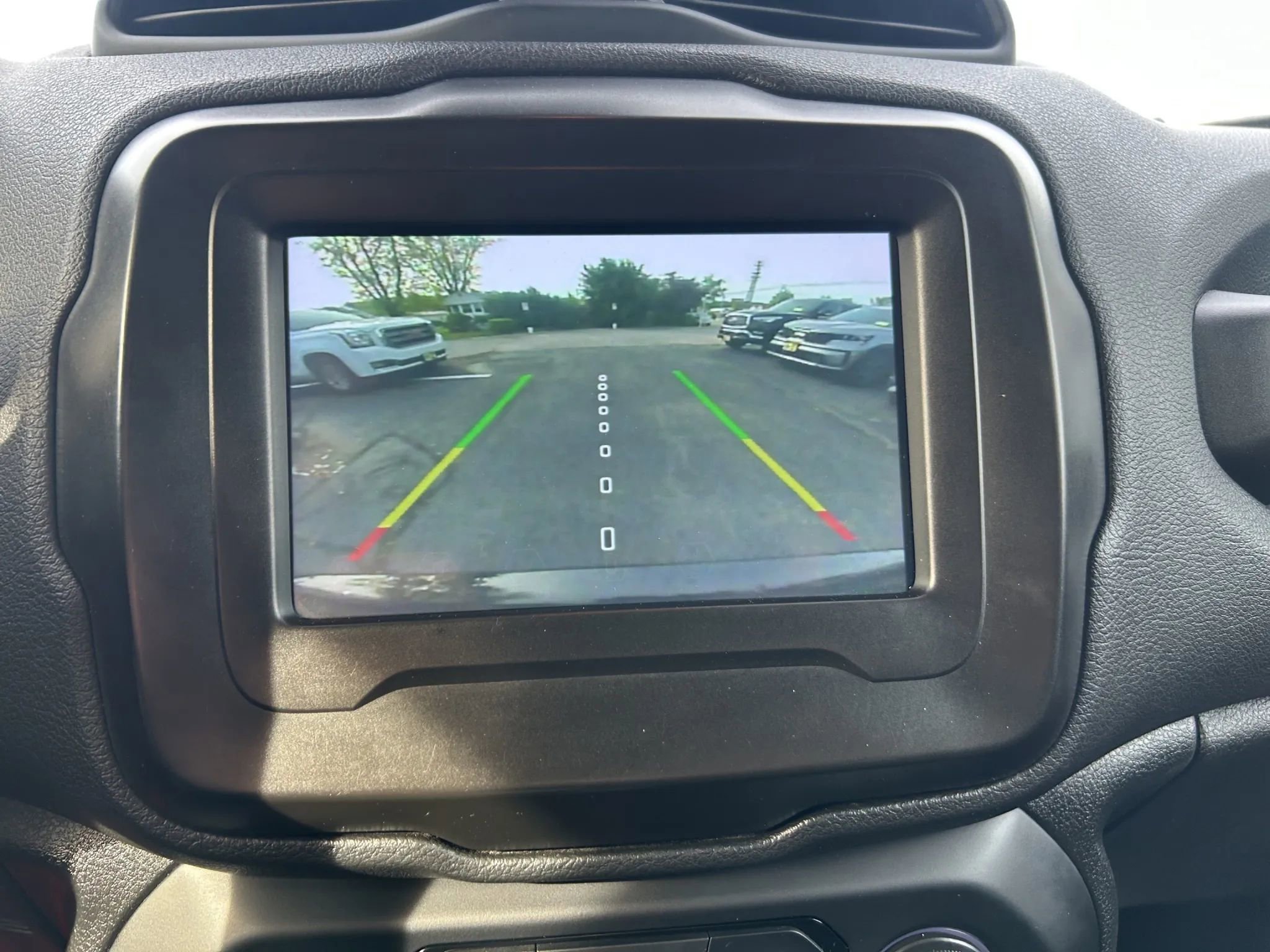 Used 2021 Jeep Renegade Latitude w/ Convenience Group image 19