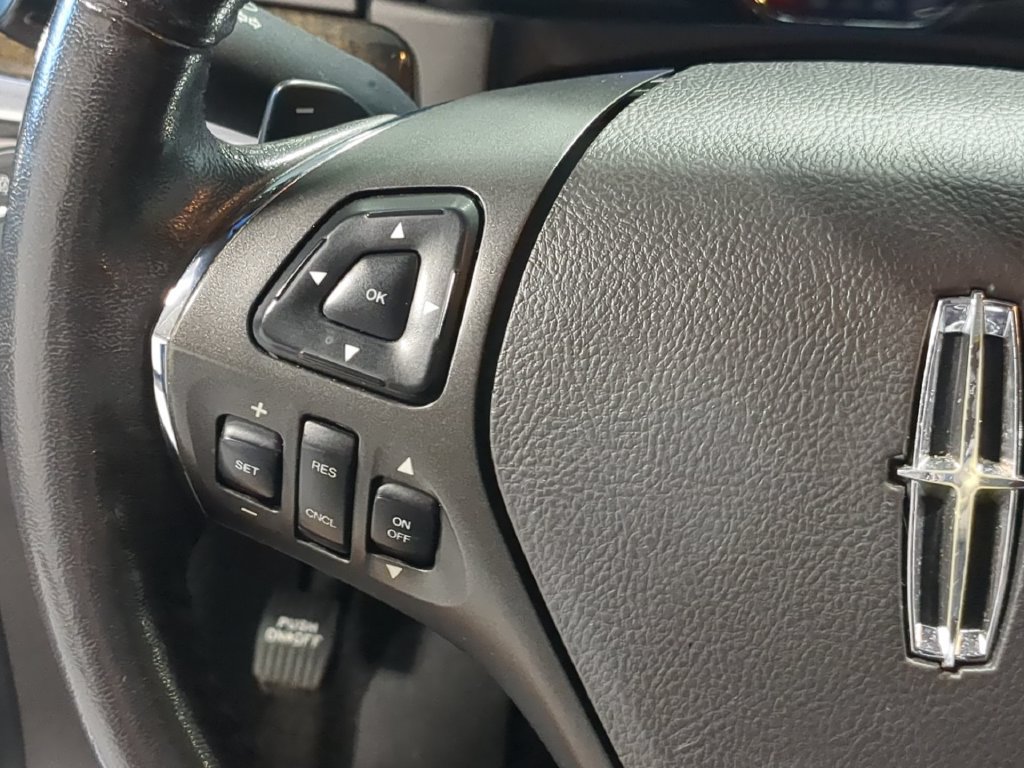 Used 2015 Lincoln MKS AWD w/ Equipment Group 201A image 28