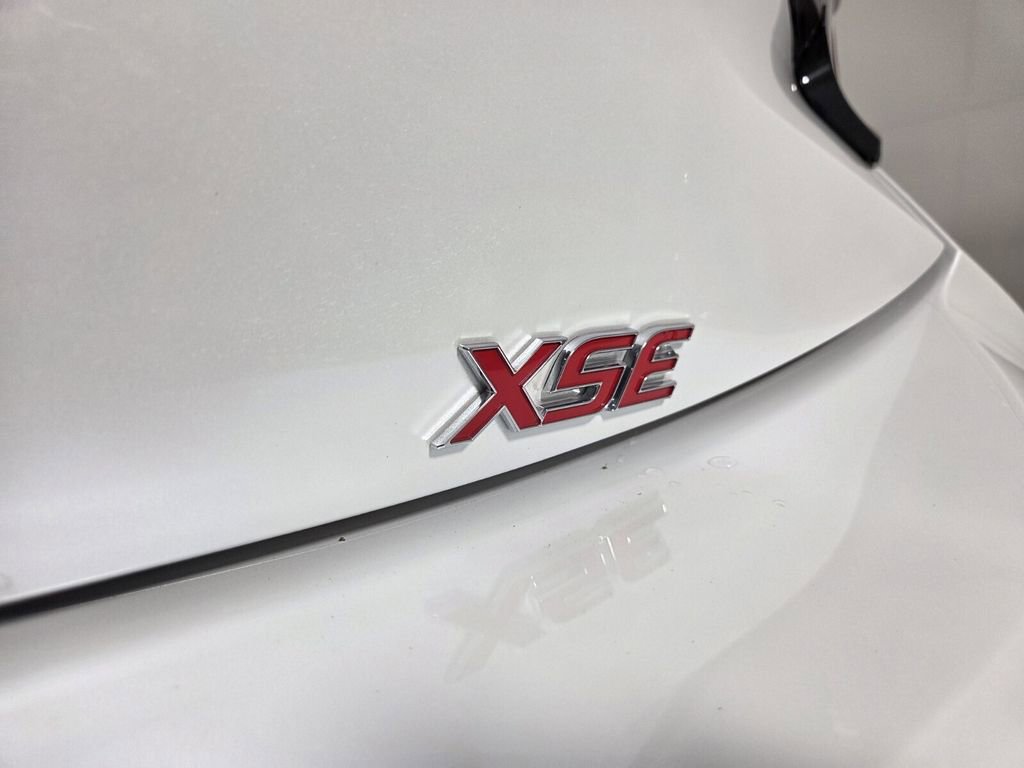 Used 2025 Toyota Corolla XSE FWD image 26