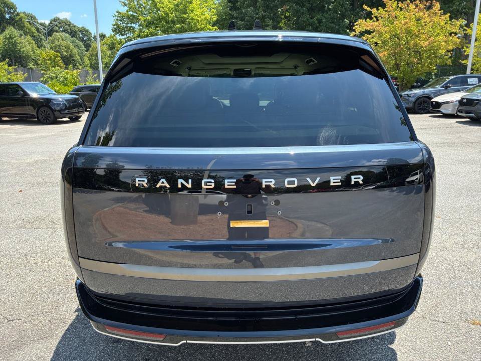 New 2026 Land Rover Range Rover Long Wheelbase SE AWD/4WD image 14