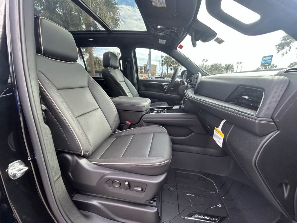 New 2026 Chevrolet Suburban Premier w/ Sun And Tow Package image 22