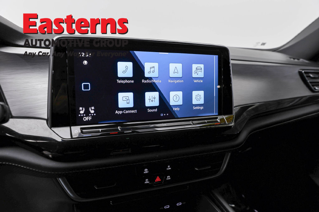 Used 2025 Volkswagen Atlas Cross Sport SE FWD image 19