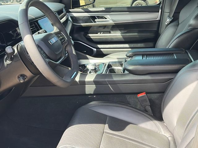 Used 2024 Jeep Wagoneer Series II image 14