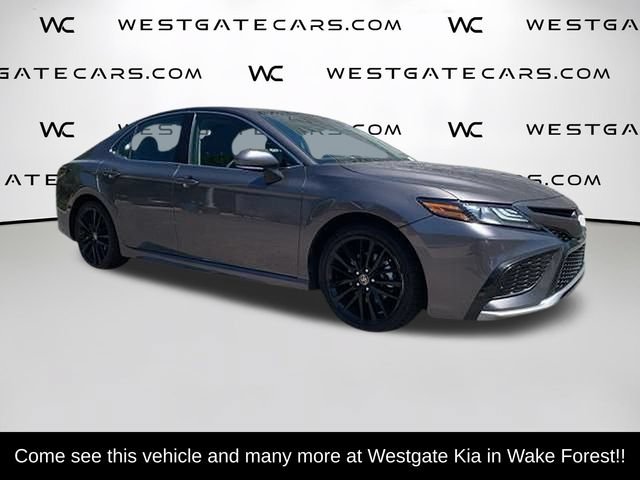Used 2023 Toyota Camry XSE FWD image 2