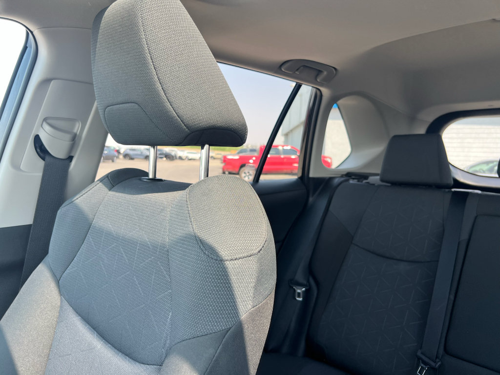 Used 2025 Toyota RAV4 XLE w/ Convenience Package AWD/4WD image 15