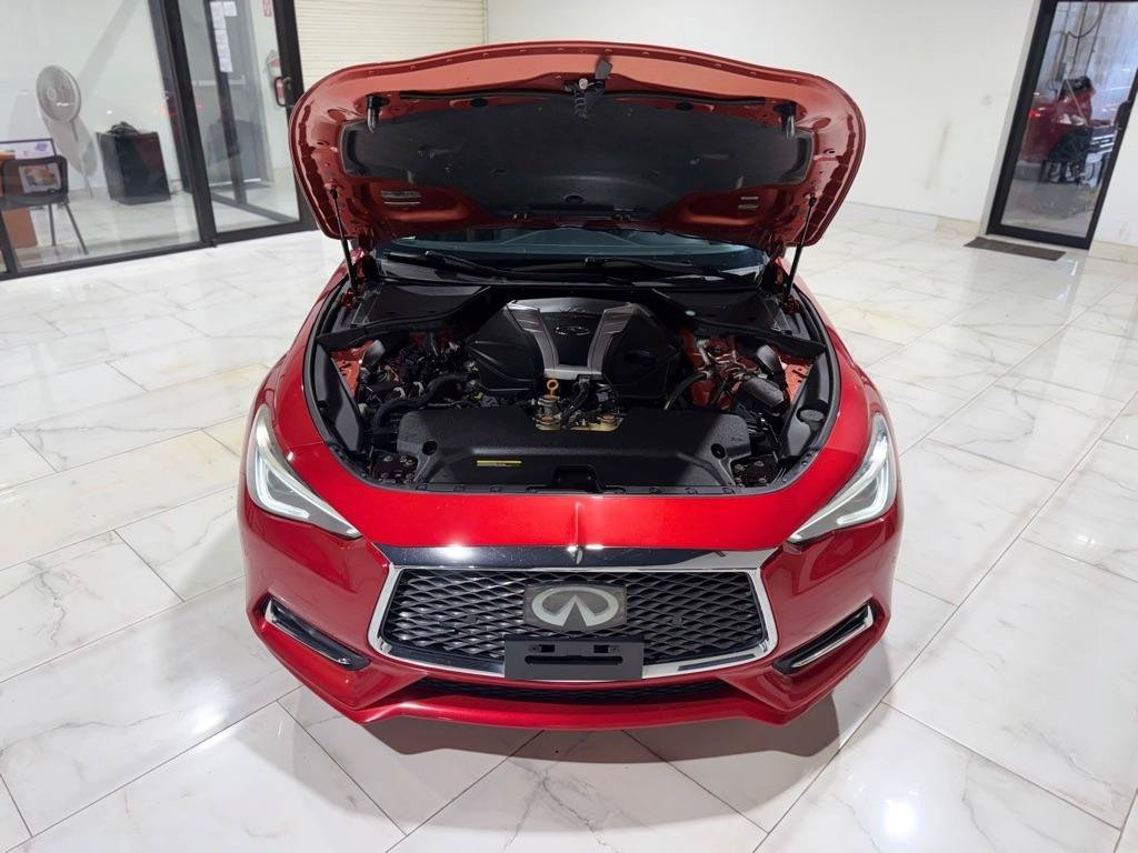 Used 2018 INFINITI Q60 Red Sport 400 w/ Pro Active Package AWD/4WD image 4