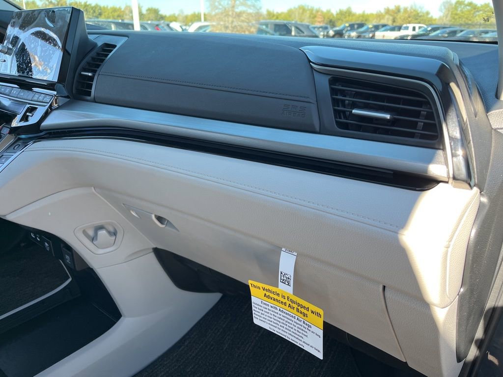 Certified 2026 Honda Odyssey Touring image 32