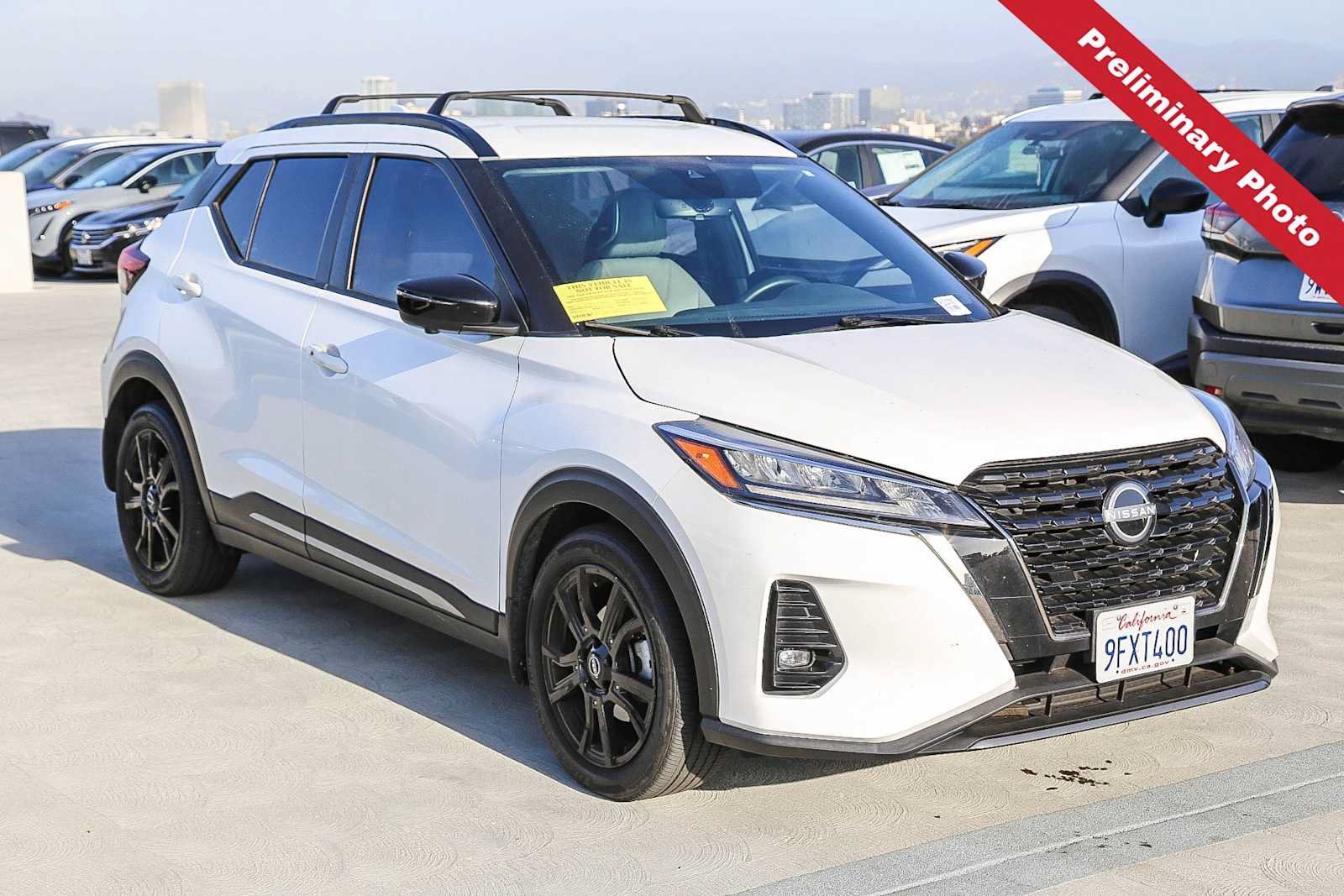 Used 2023 Nissan Kicks SR w/ SR Premium Package FWD image 3