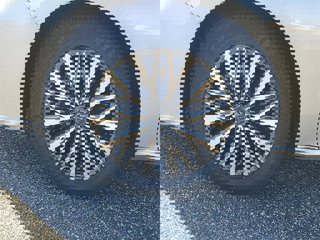 Used 2024 Nissan Altima 2.5 SV image 30