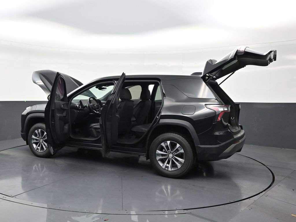 Used 2025 Chevrolet Equinox LT w/ Safety and Technology Package FWD image 32