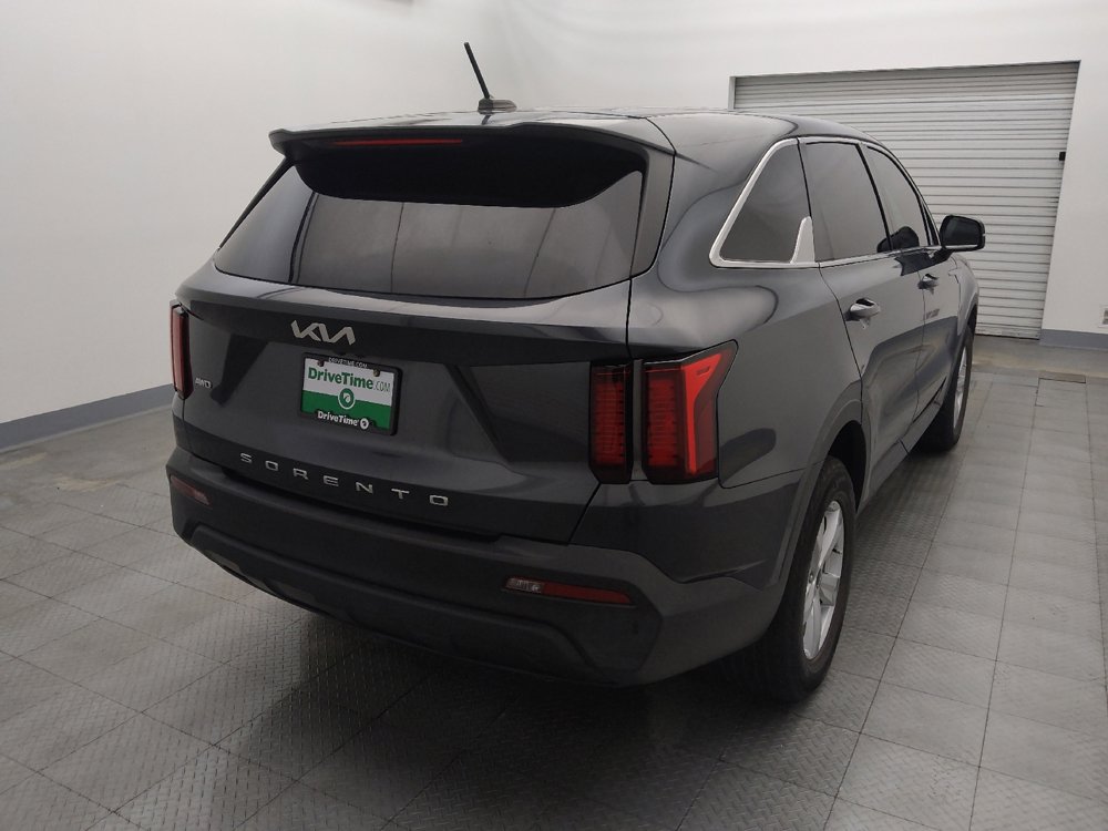 Used 2022 Kia Sorento LX image 7