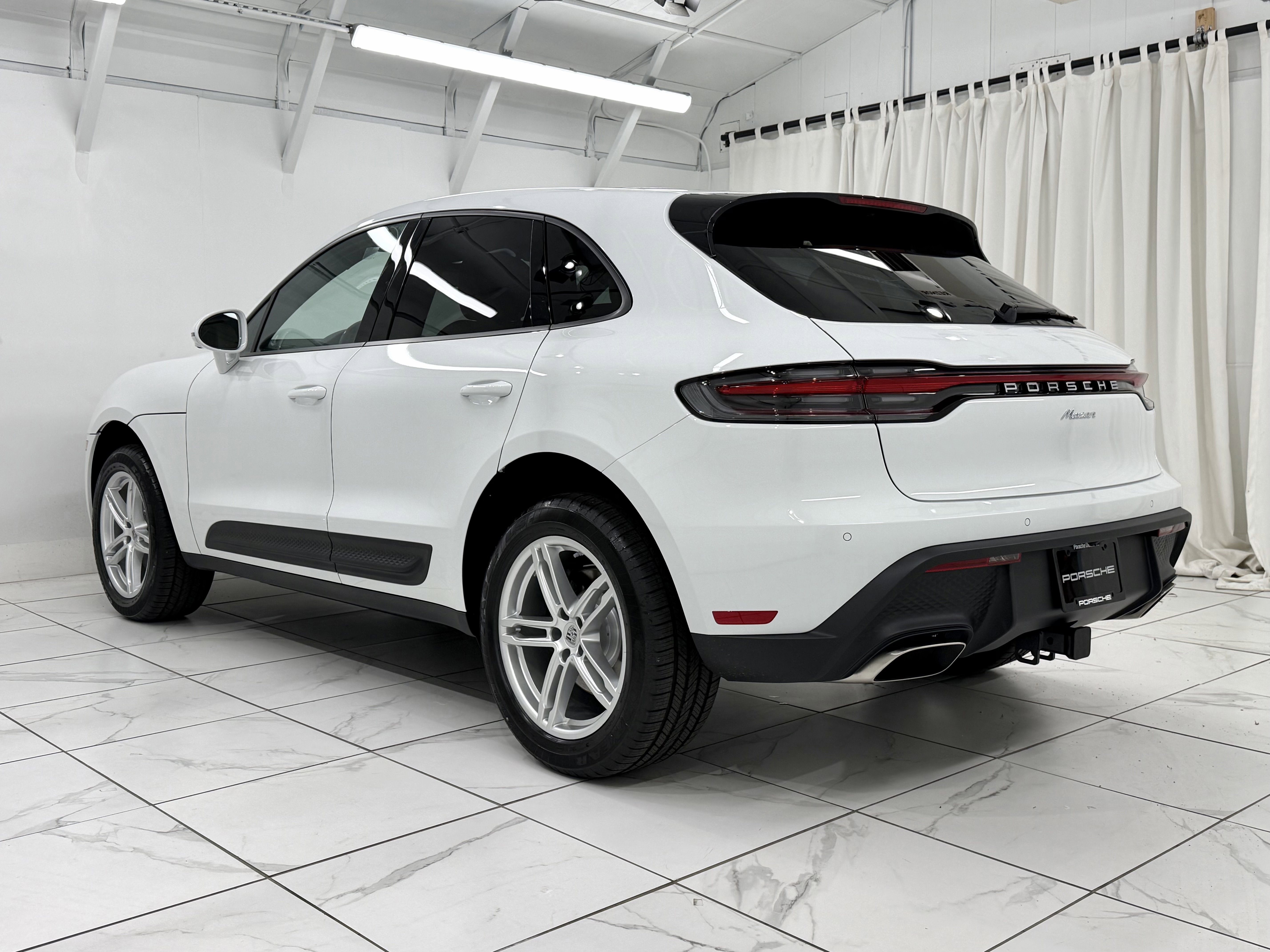 New 2026 Porsche Macan image 14
