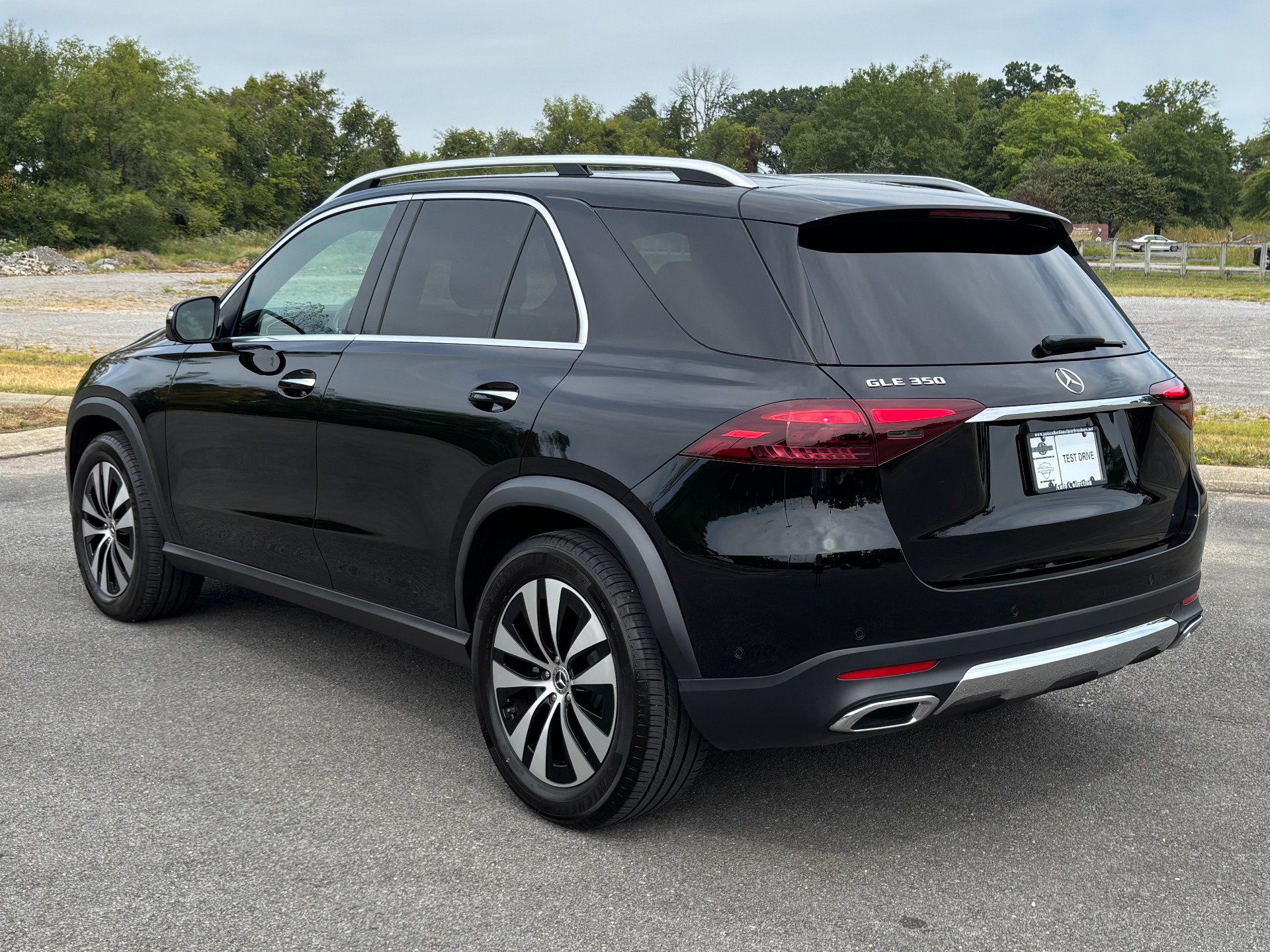 Used 2025 Mercedes-Benz GLE 350 4MATIC image 4