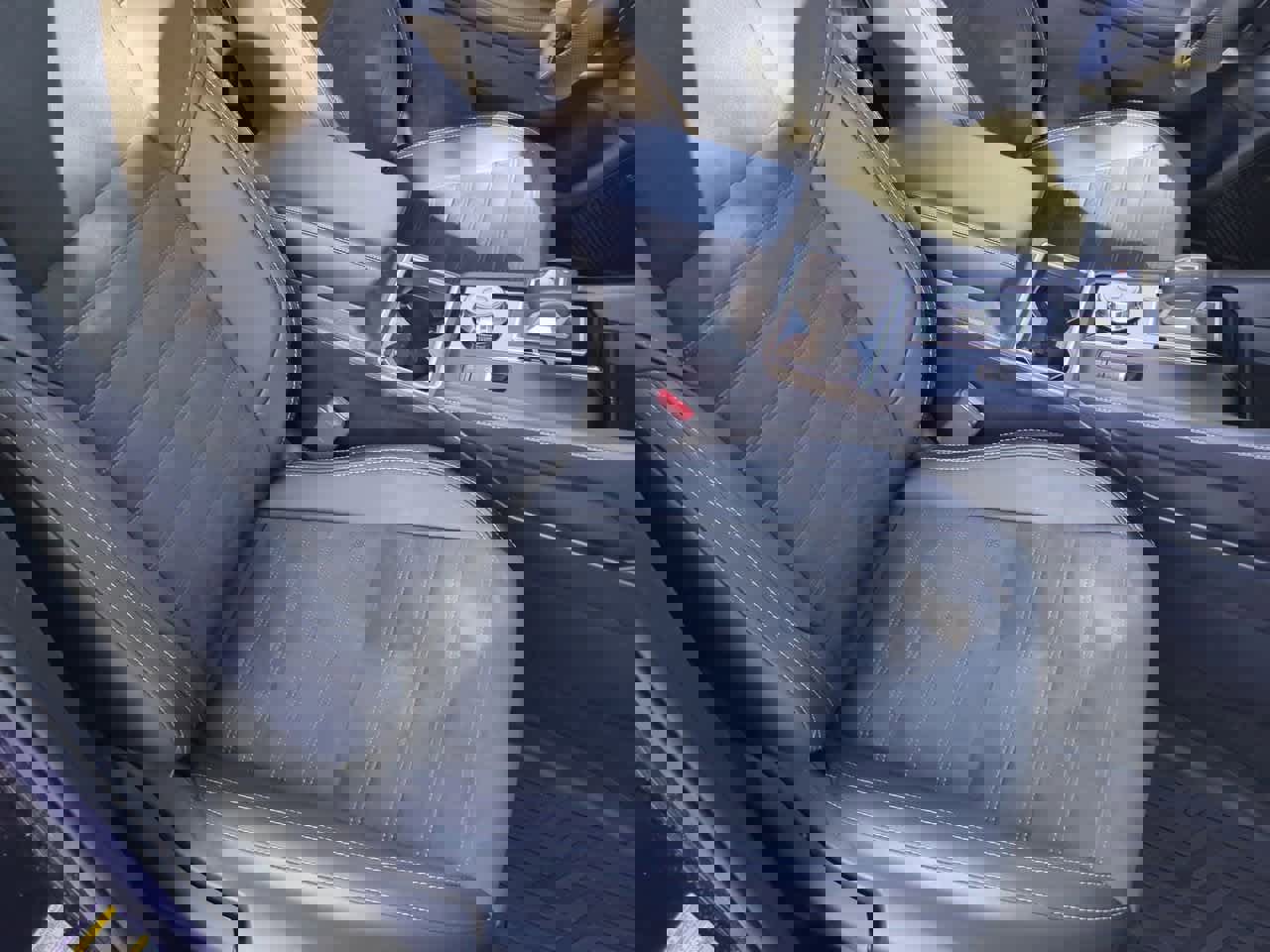 Used 2024 Mitsubishi Outlander SE image 23