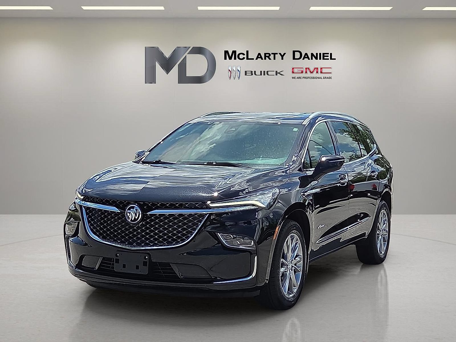 Certified 2023 Buick Enclave Avenir w/ Avenir Technology Package AWD/4WD image 3