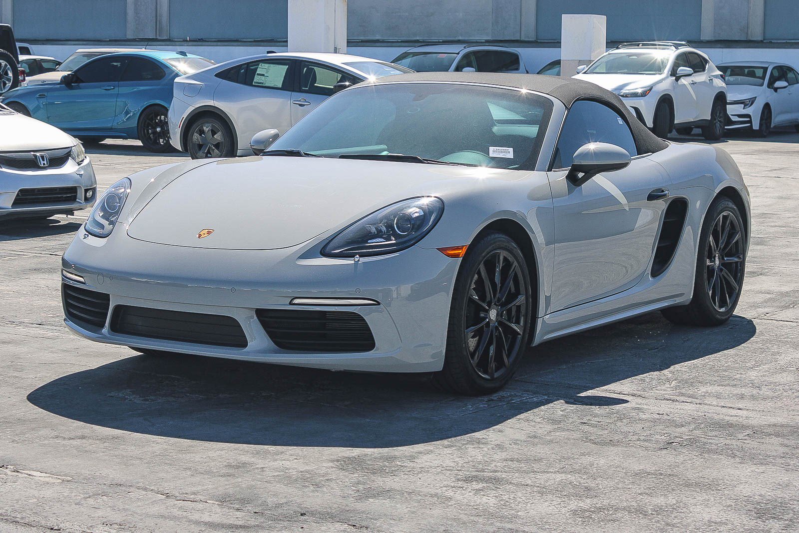 Used 2025 Porsche 718 Boxster image 3