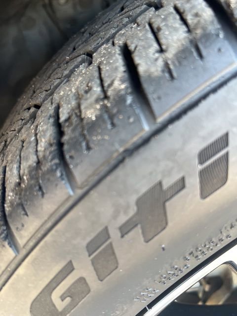 Used 2019 Toyota Camry SE w/ Carpet Mat Package image 28