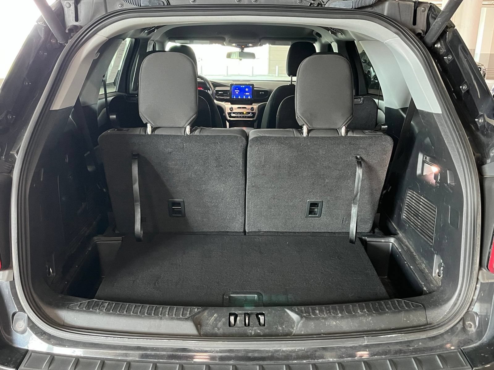 Used 2021 Ford Explorer XLT AWD/4WD image 10
