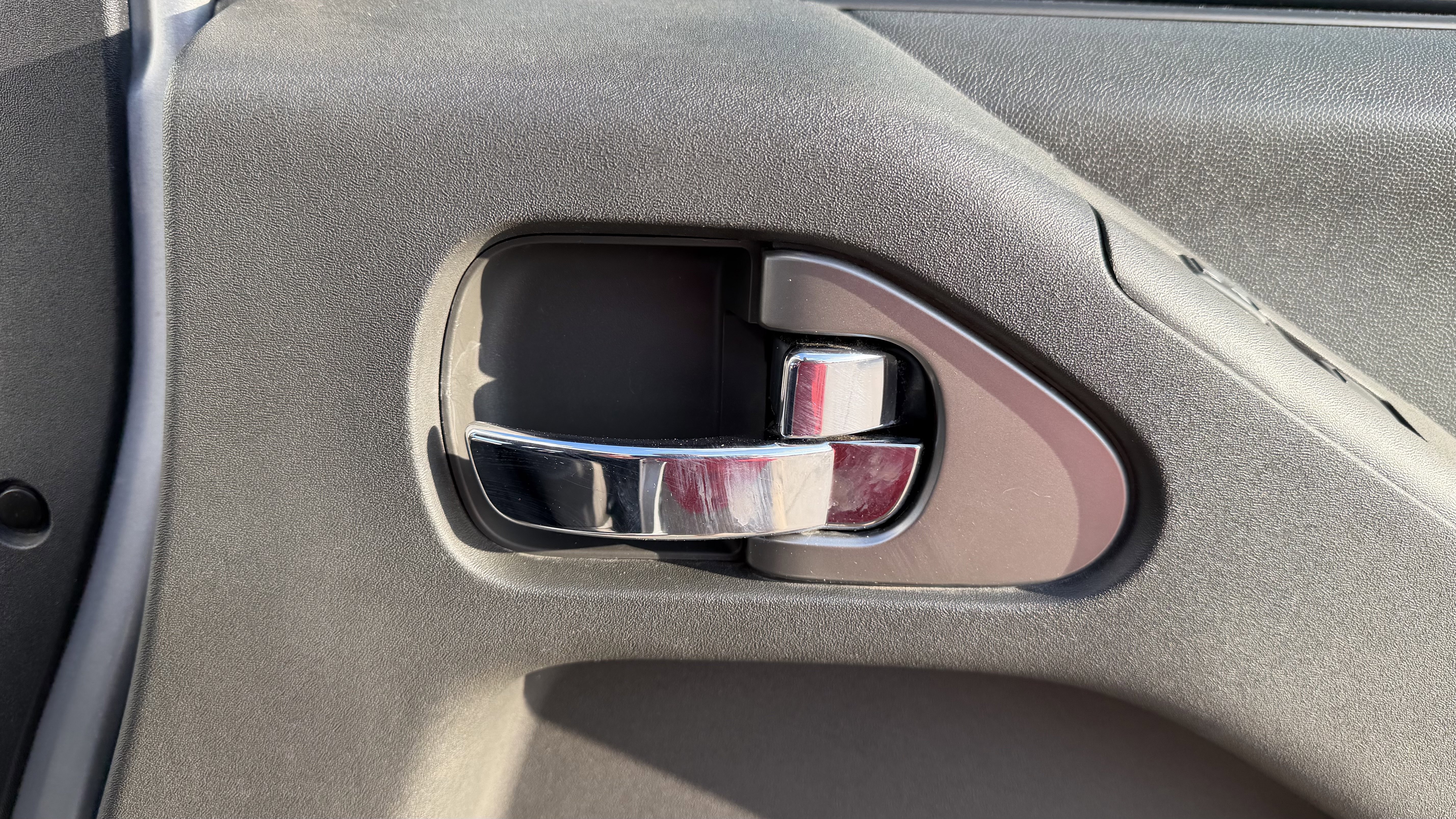 Used 2019 Nissan Frontier PRO-4X image 34