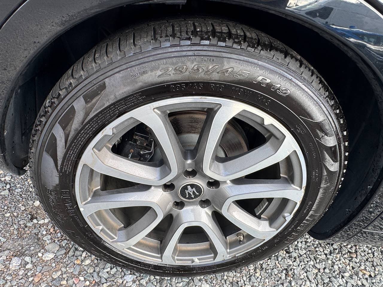 Used 2020 Maserati Levante S AWD/4WD image 28