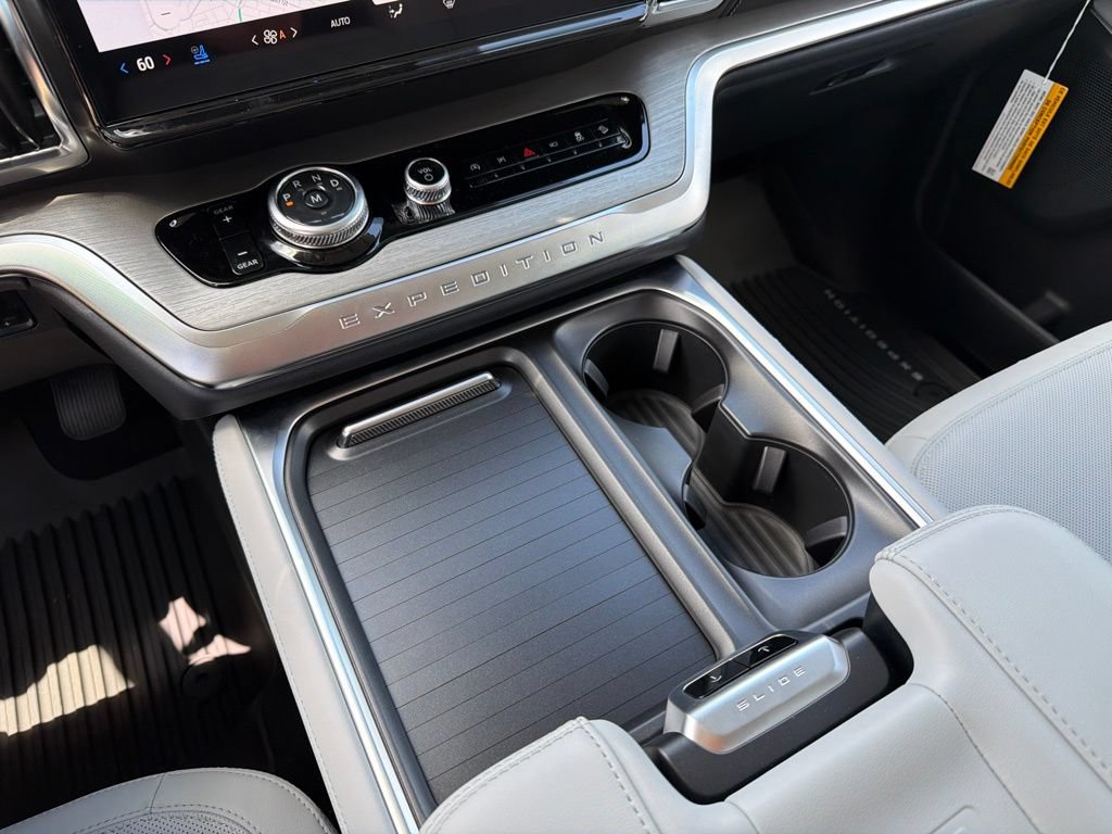 New 2027 Ford Expedition Platinum AWD/4WD image 8