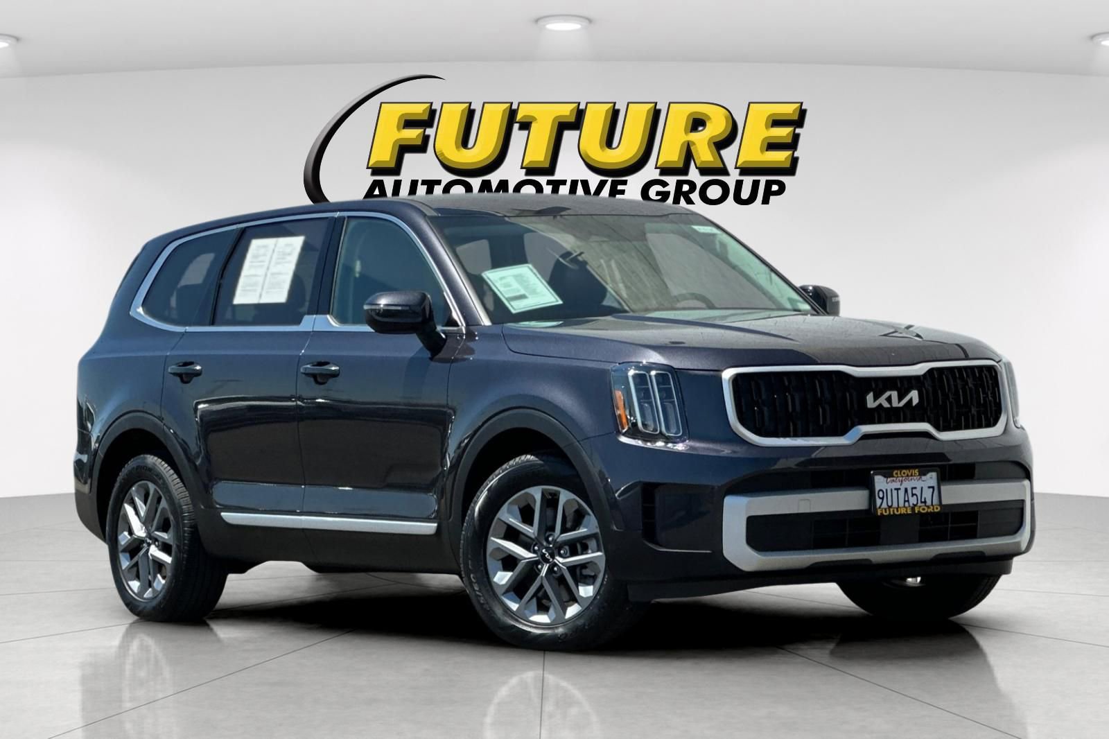 Used 2025 Kia Telluride LX FWD image 1