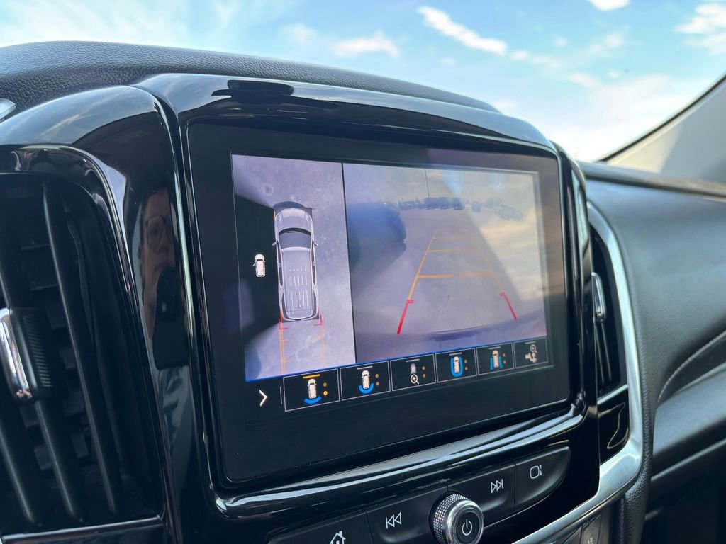 Used 2020 Chevrolet Traverse Premier w/ Redline Edition FWD image 22