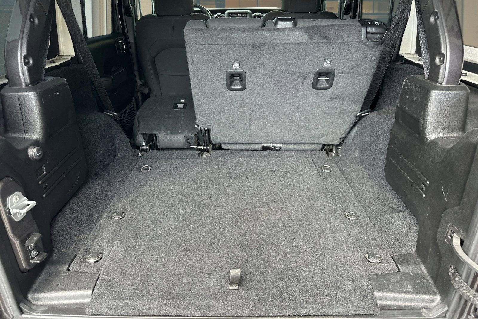 Used 2020 Jeep Wrangler Unlimited Sport AWD/4WD image 34