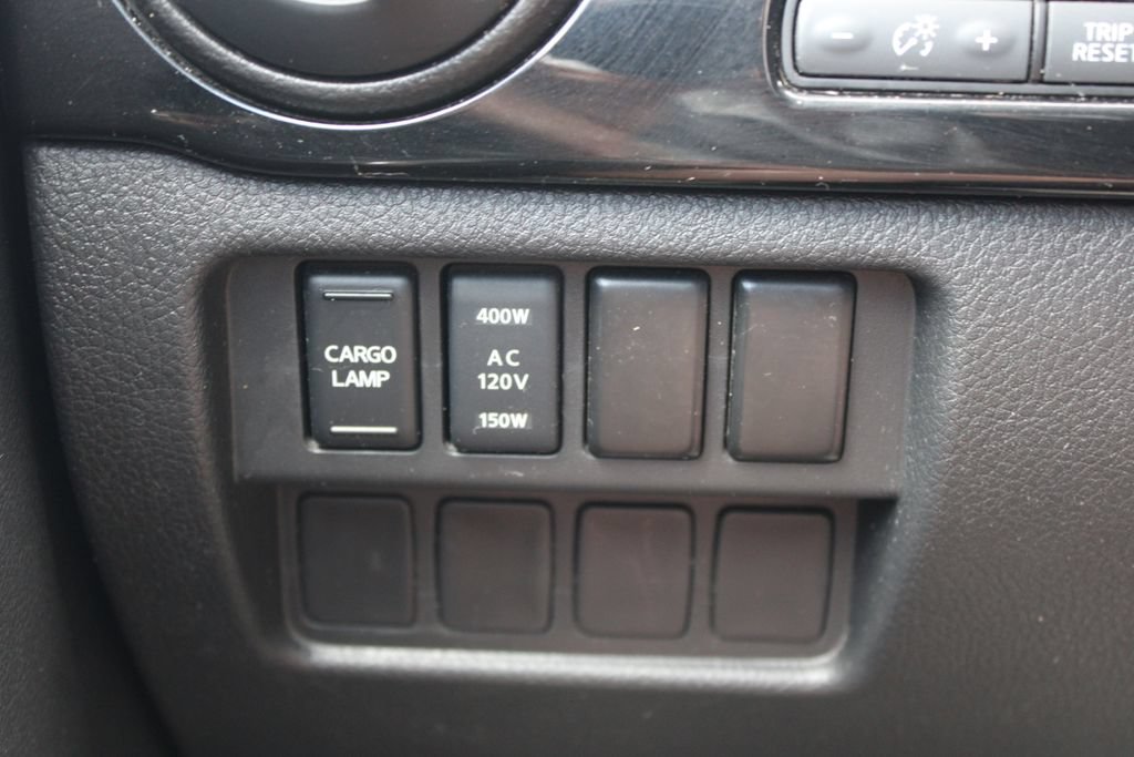 Used 2021 Nissan Titan SV w/ SV Convenience Package AWD/4WD image 45