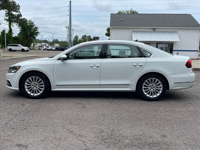 Used 2017 Volkswagen Passat 1.8T SE FWD image 28