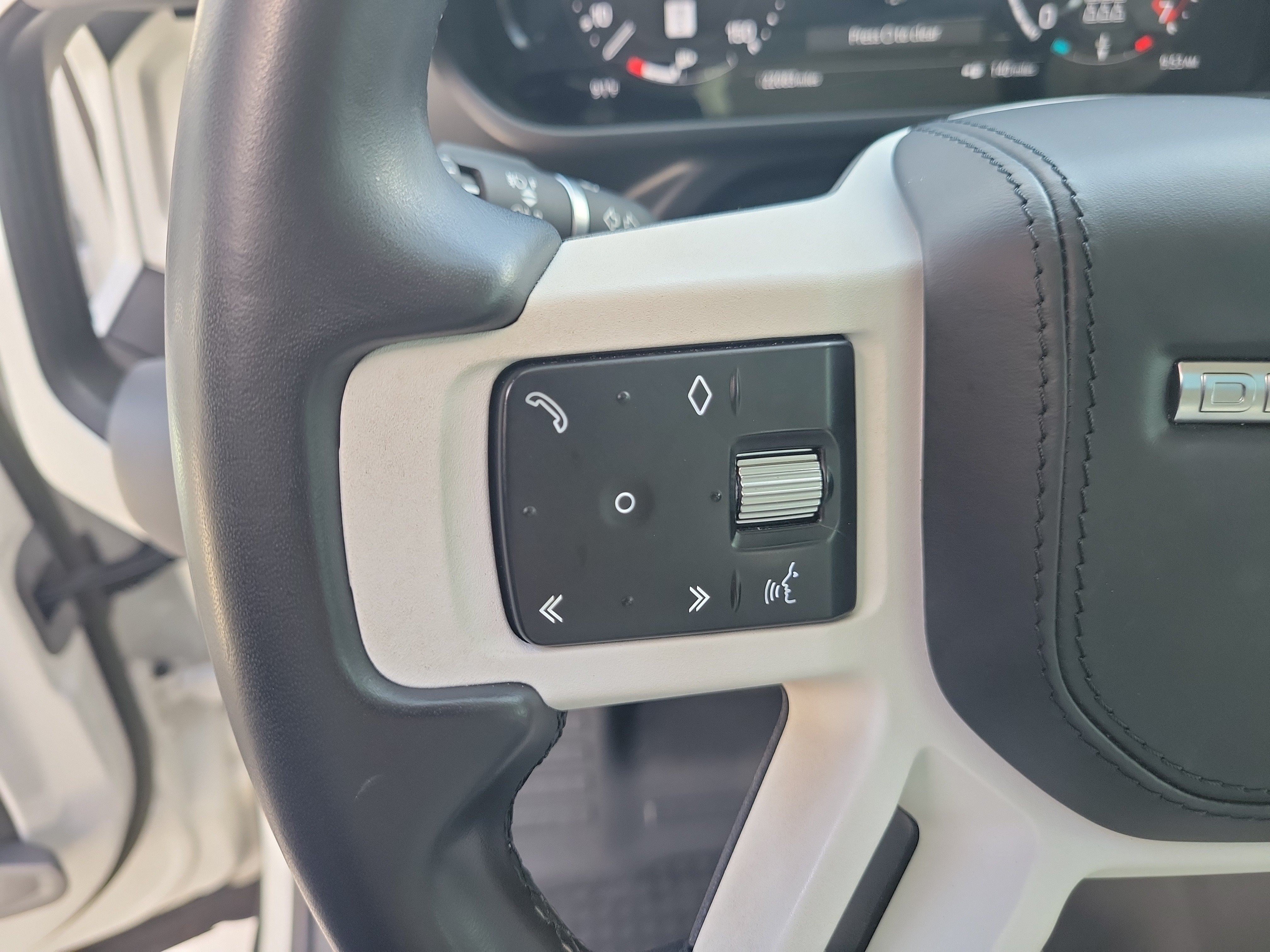 Used 2023 Land Rover Defender 130 First Edition AWD/4WD image 30