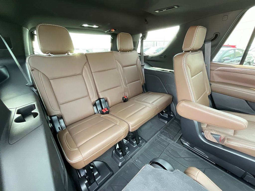 Used 2023 Chevrolet Tahoe High Country AWD/4WD image 22