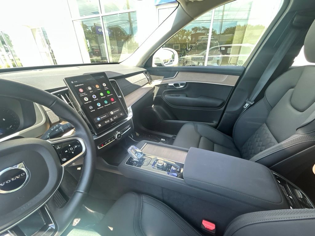 Used 2025 Volvo XC90 B6 Plus AWD/4WD image 23