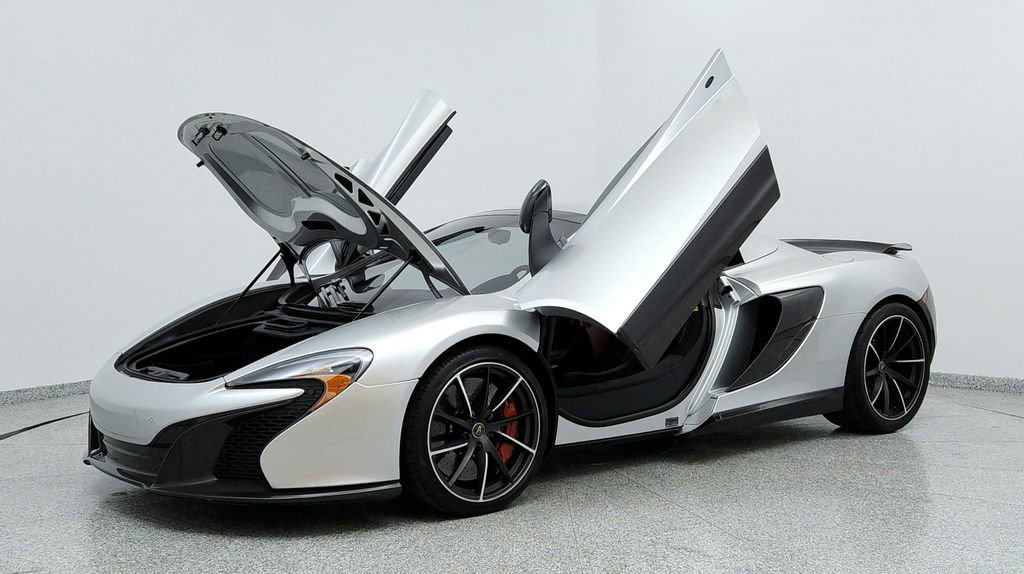 Used 2015 McLaren 650S Spider RWD image 9